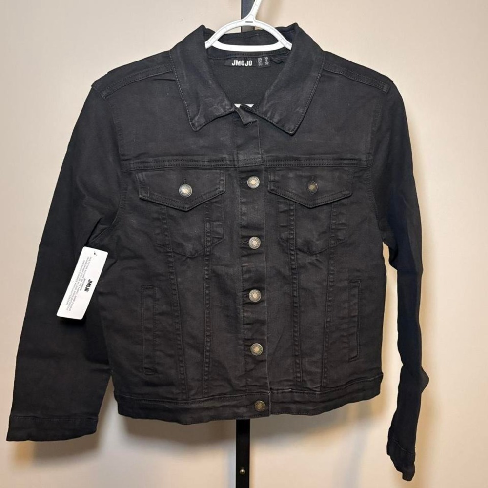 Black denim jacket size extra small‎